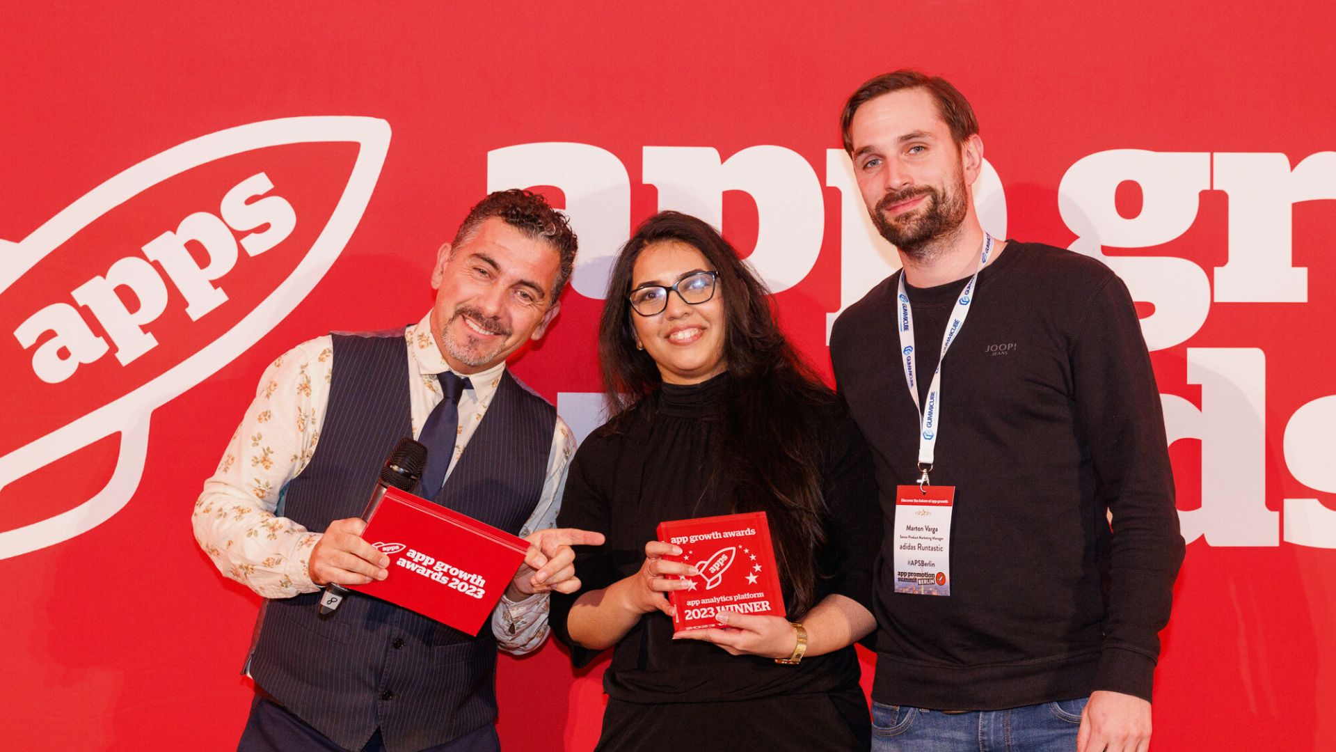 Swaarm Won The Best App Analytics Platform Award 2023 swaarm-won-the-best-app-analytics-platform-award-2023